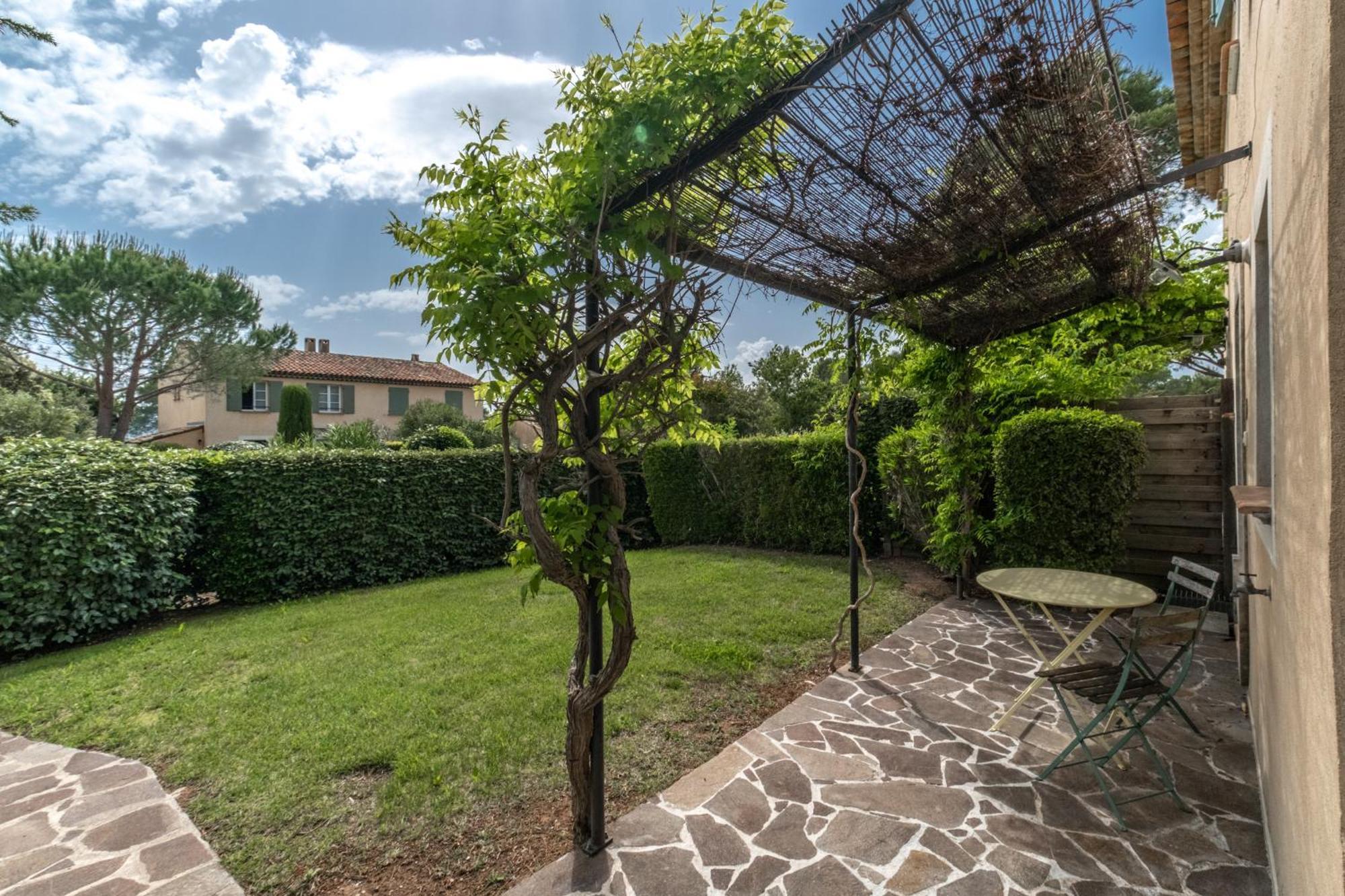 Les Appartements Et Maisons Du Domaine De Saint Endreol Golf & Spa Resort La Motte エクステリア 写真